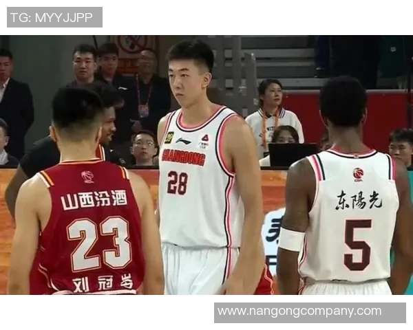 前NBA球员格雷格布朗有望加盟山西汾酒男篮助力新赛季 前NBA球员格雷格布朗有望加盟山西汾酒男篮助力新赛季