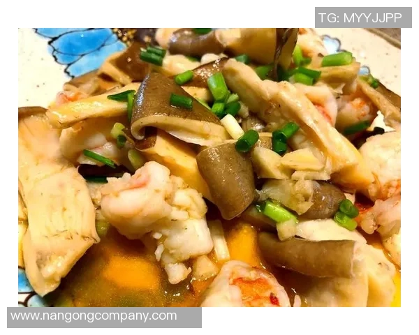 杨瀚森的日常生活：翻译工作与独自烹饪的简单乐趣