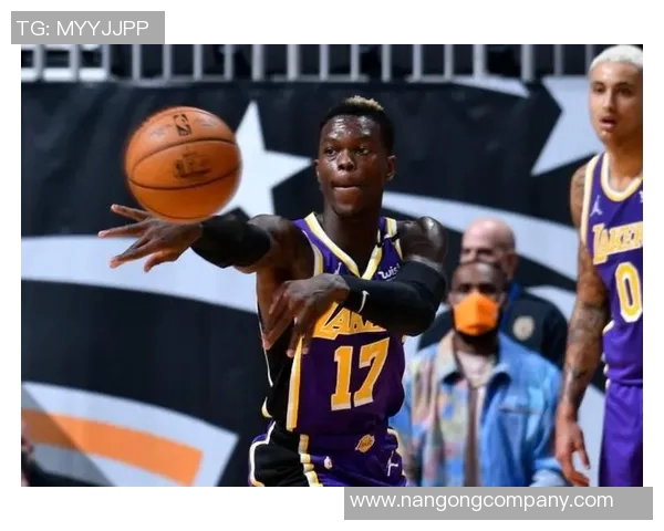 沃特森表现出色10投7中砍下21分赛场正负值高达17分 沃特森表现出色10投7中砍下21分赛场正负值高达17分