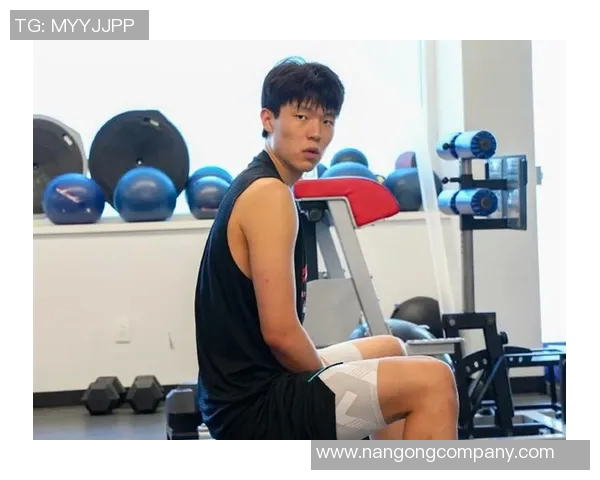 媒体人指出杨瀚森需提升三分投射训练以弥补移动能力短板 媒体人指出杨瀚森需提升三分投射训练以弥补移动能力短板