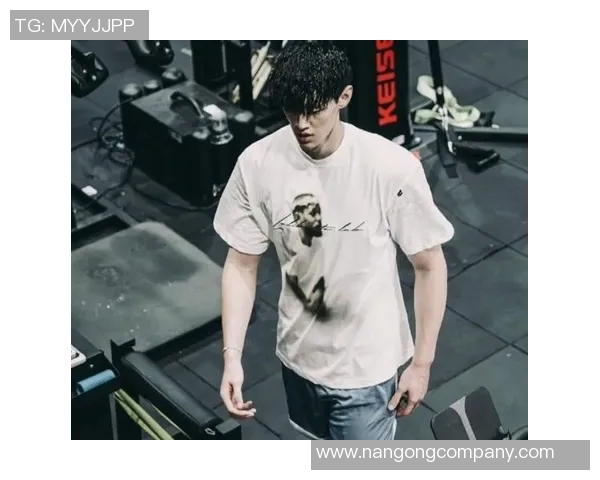 媒体人点评曾凡博发展潜力认为篮网不让其上场实属不合理 媒体人点评曾凡博发展潜力认为篮网不让其上场实属不合理