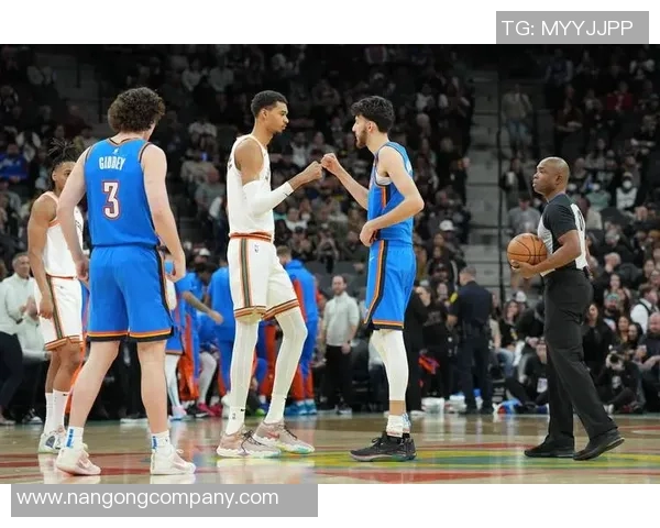 路威谈文班与切特对比的重要性强调理解与欣赏球员的独特性