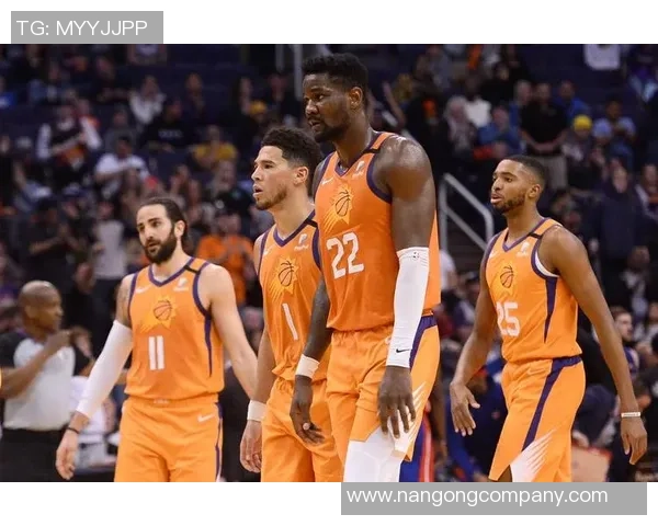 穆迪三分雨下32分闪耀全场张佳玮称赞首发组合攻势如虹