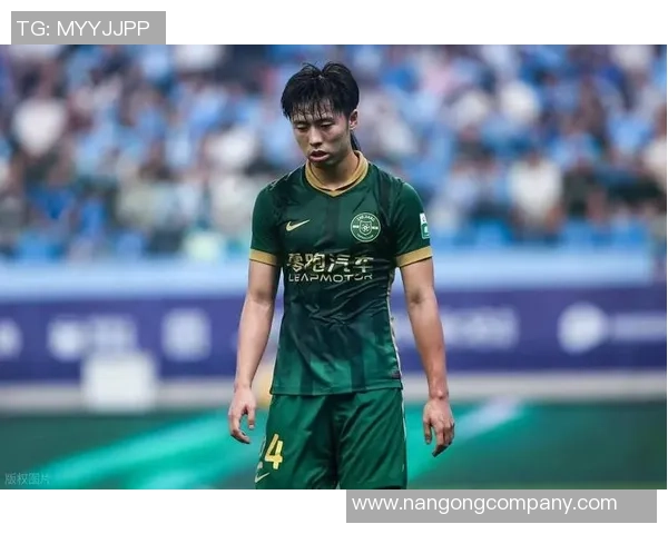 汪士钦本届表现起伏不定失误导致丢球却在对阵韩国U22中全场拼搏