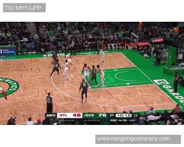 杰伦布朗半场表现低迷仅得6分3失误球队状态堪忧