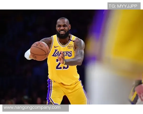 詹姆斯谈比赛失利：一度领先11分却因失误错失扩大优势机会