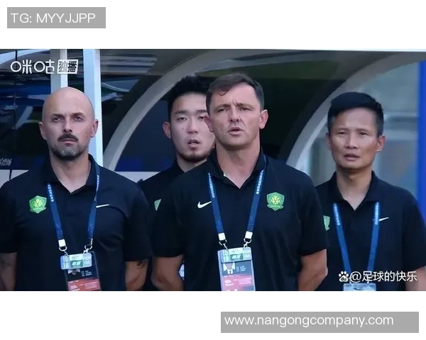 国安队明天下午适应场地训练拉米罗与塞鸟将出席新闻发布会